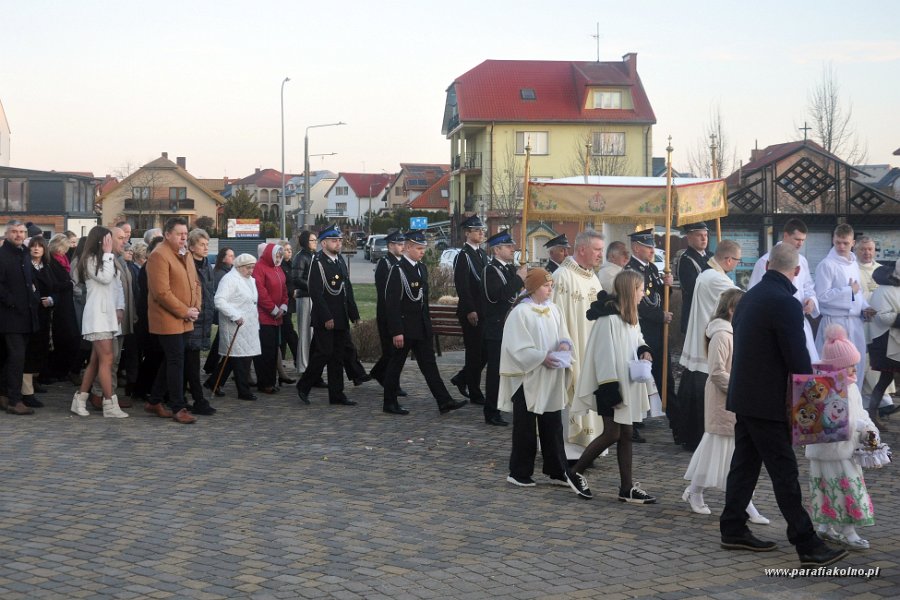 31 Procesja rezurekcyjna.jpg